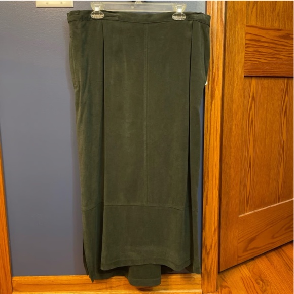 Cynthia Max Skirt - Picture 1 of 3